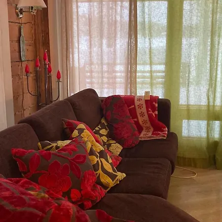 Villa Miilu Hirsimoekki Jaerven Rannalla *