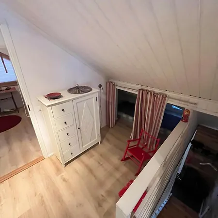 Villa Miilu Hirsimoekki Jaerven Rannalla *